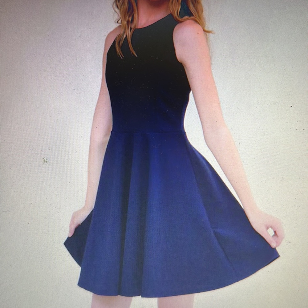 UDTFASHION Navy racer back Dress. Hi neckline, stretchy & flare skirt SZ 8